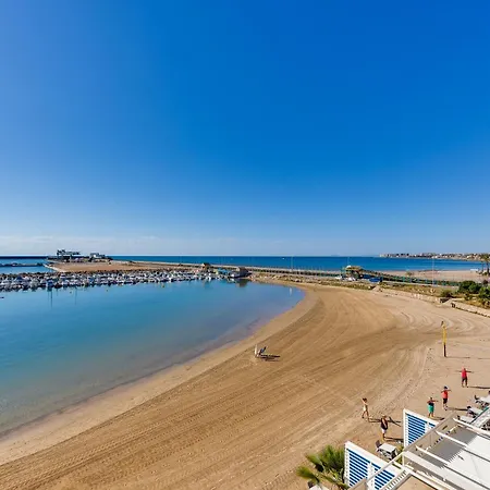 Apartment Blue Peak Apartment: Diseno Junto Al Mar